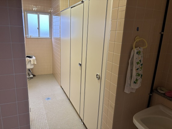 松本トーヨー住器の集会所、トイレリフォームの施工後の写真2
