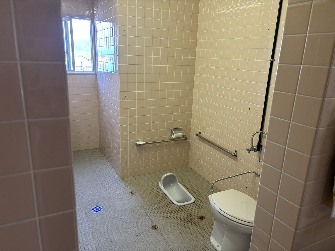 松本トーヨー住器の集会所、トイレリフォームの施工前の写真2