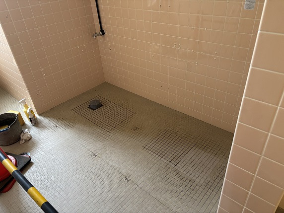 松本トーヨー住器の集会所、トイレリフォームの施工前の写真3