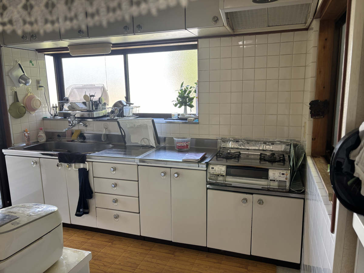 松本トーヨー住器の愛南町、キッチンリフォーム、補助金活用の施工前の写真1