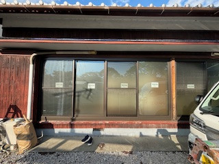 松本トーヨー住器の愛南町、窓リフォーム、カバー工法、補助金活用の施工後の写真1