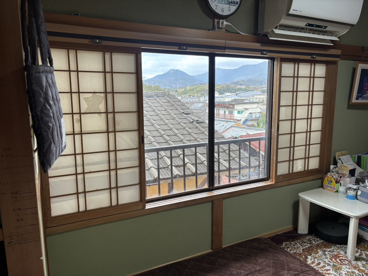 松本トーヨー住器の愛南町、窓リフォーム、補助金活用の施工前の写真1