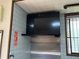松本トーヨー住器の愛南町、レンジフード取替、清掃性アップの施工後の写真1