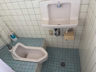 松本トーヨー住器の愛南町、トイレリフォームの施工前の写真1