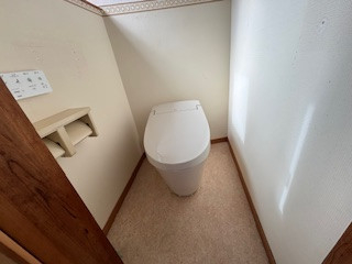 松本トーヨー住器の愛南町、トイレリフォームの施工後の写真1