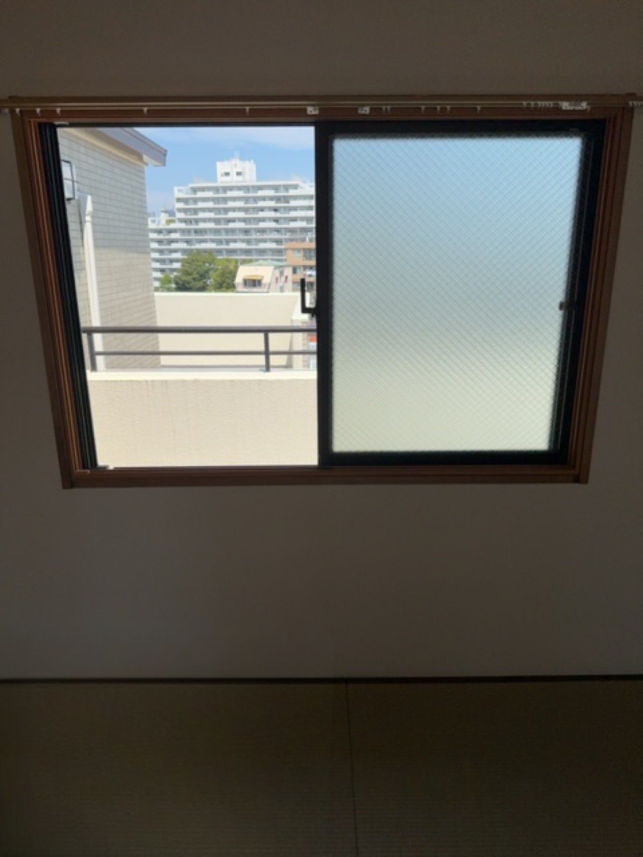 MADOORの【新宿区】勝手口ドアに内窓？（内窓インプラス）の施工事例詳細写真2