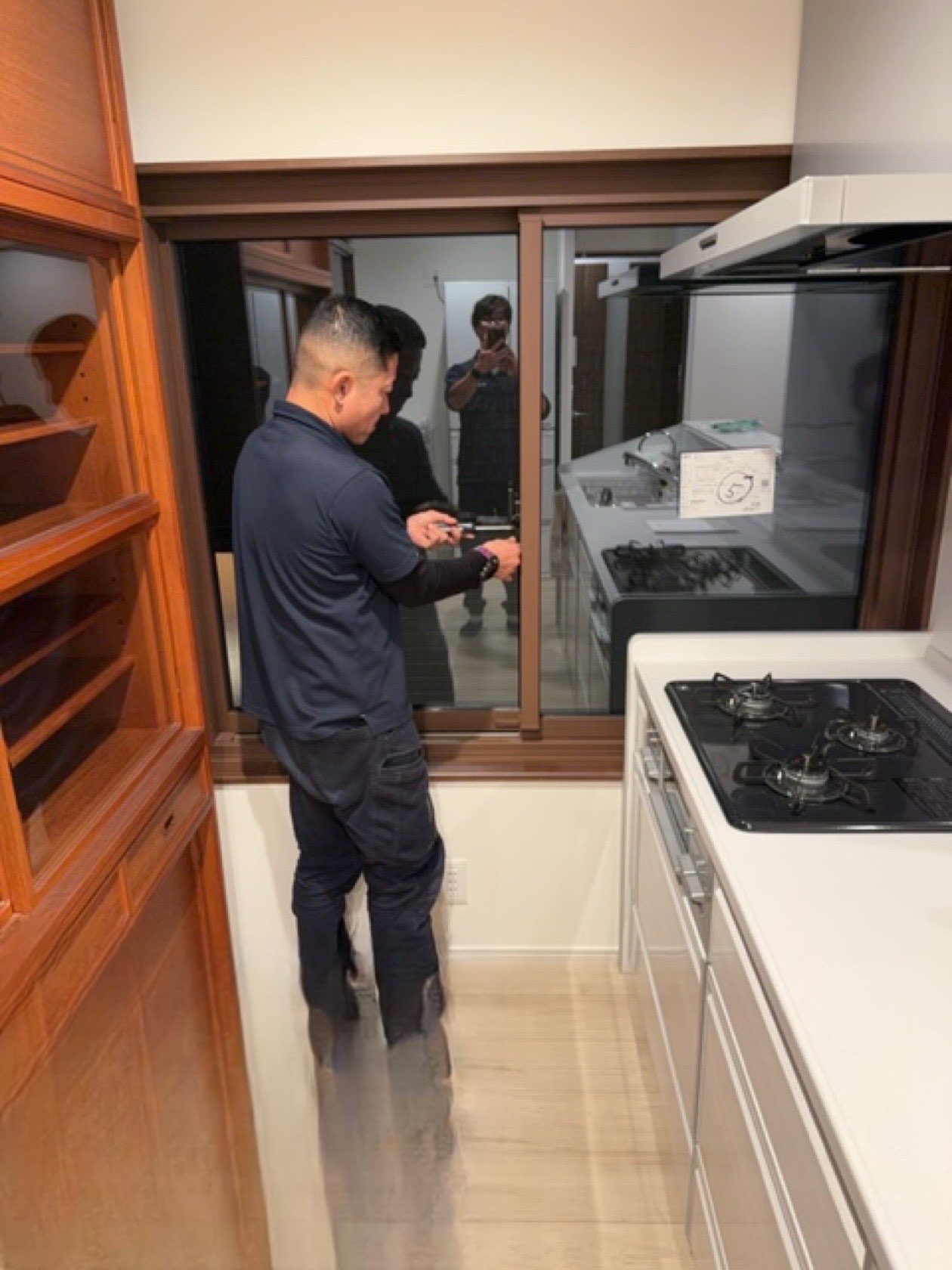 MADOORの【大田区】非木造でも窓交換１DAYリフォーム🏢（窓交換リプラスマンション用）の施工事例詳細写真3