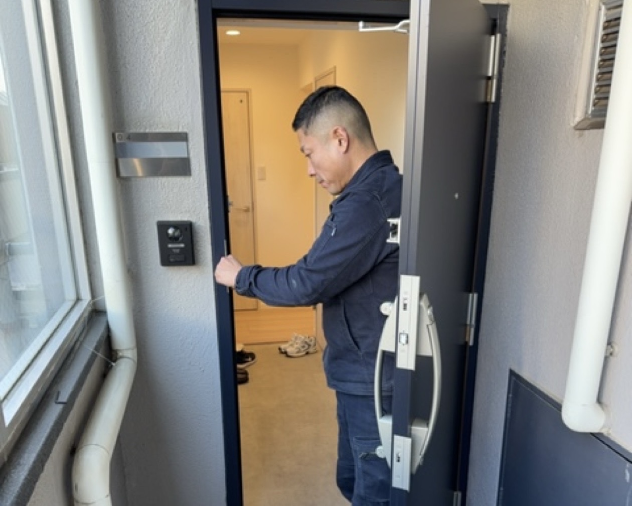 MADOORの【港区】窓交換後追加で玄関ドア交換も🏢（リシェントマンションドア）の施工事例詳細写真3