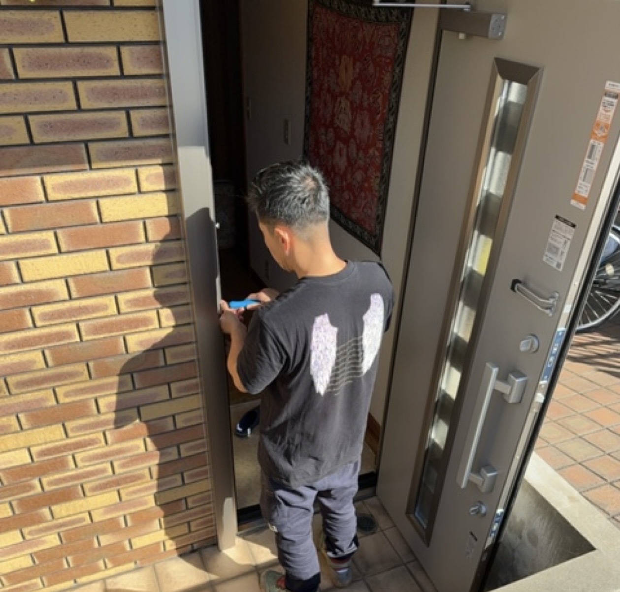 MADOORの【世田谷区】ご近所さんからのご紹介で玄関ドア交換🏠🏠（玄関ドアリシェント）の施工事例詳細写真1