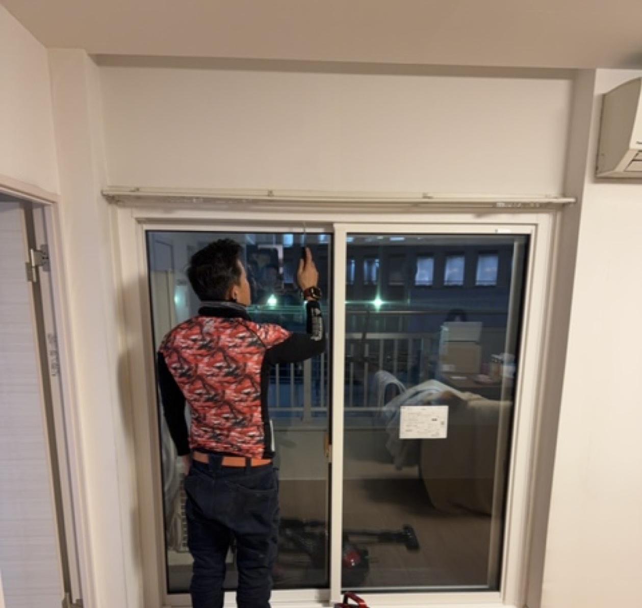 MADOORの【品川区】補助金利用でお気軽に防音対策！（取替窓リプラスマンション用）の施工事例詳細写真3