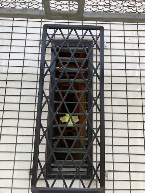 MADOORの【大田区】窓の種類を変えるのも１dayリフォームでできちゃいます！（取替窓リプラス）の施工前の写真1