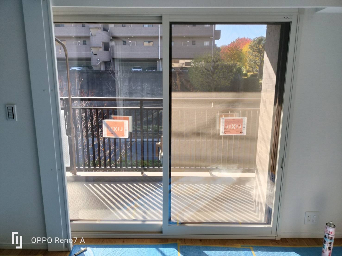 MADOORの【横浜市都筑区】大きい窓に内窓付けてほしいとのご依頼いただきました！（内窓インプラス）の施工後の写真2