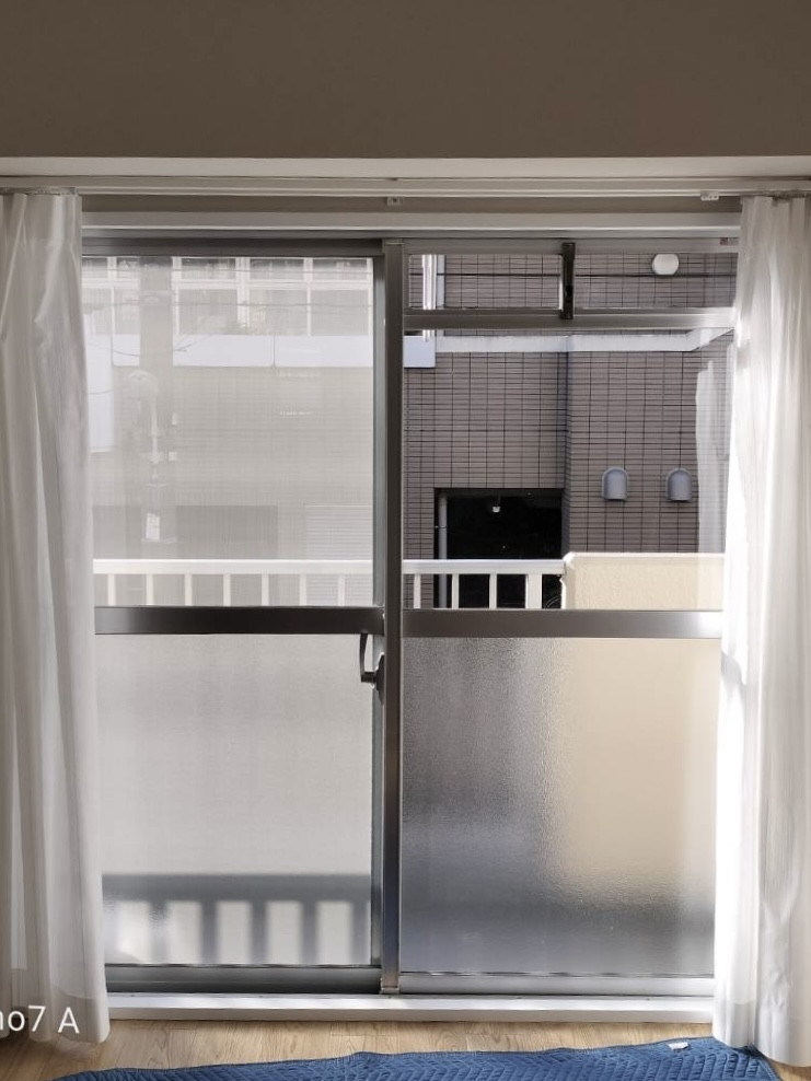 MADOORの【品川区】開かない窓にも内窓付けたいとのご依頼いただきました（内窓インプラス）の施工前の写真1