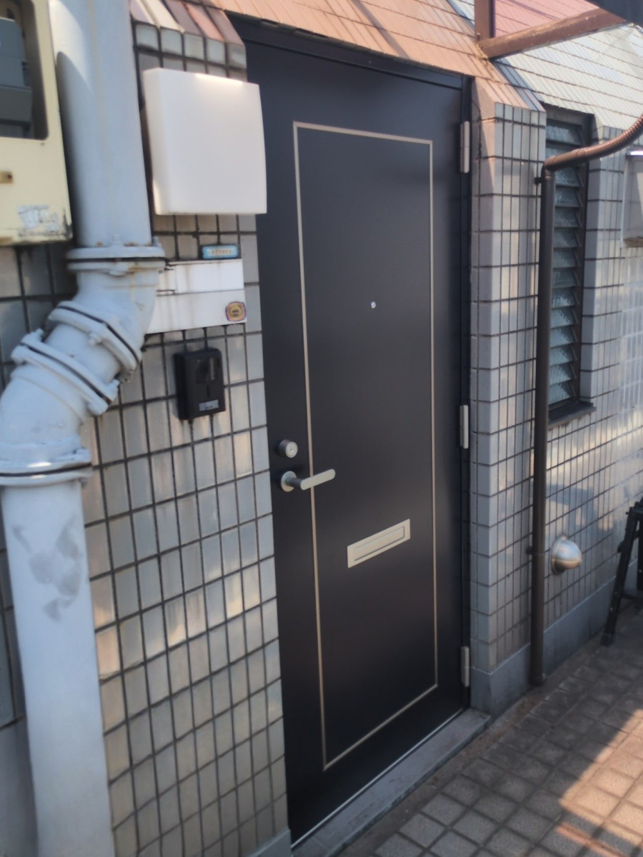 MADOORの【大田区】集合住宅の玄関ドア工事も1日で完了🚪✨(玄関ドアリシェントマンション用)の施工後の写真1