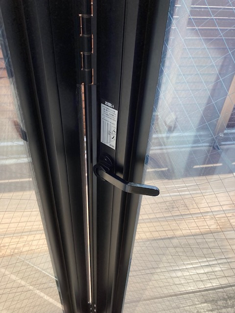 MADOORの【大田区】詳細が分からない窓も窓交換できる?(窓交換リプラス木造戸建て用)の施工前の写真2
