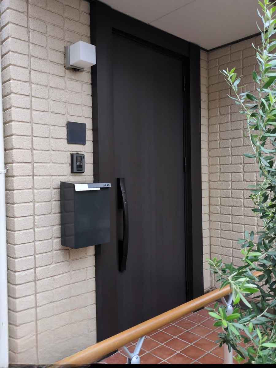 MADOORの【大田区】玄関ドアを電気錠にしたい🔒(玄関ドアリシェント)の施工後の写真2