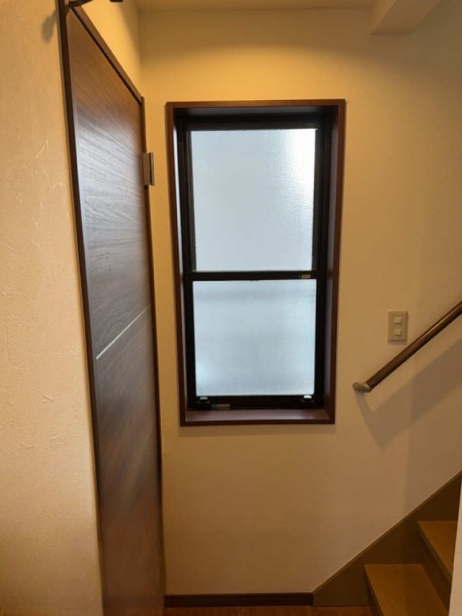 MADOORの【大田区】リフォームを機に窓の種類を変えたい！（窓交換リプラス）の施工前の写真2