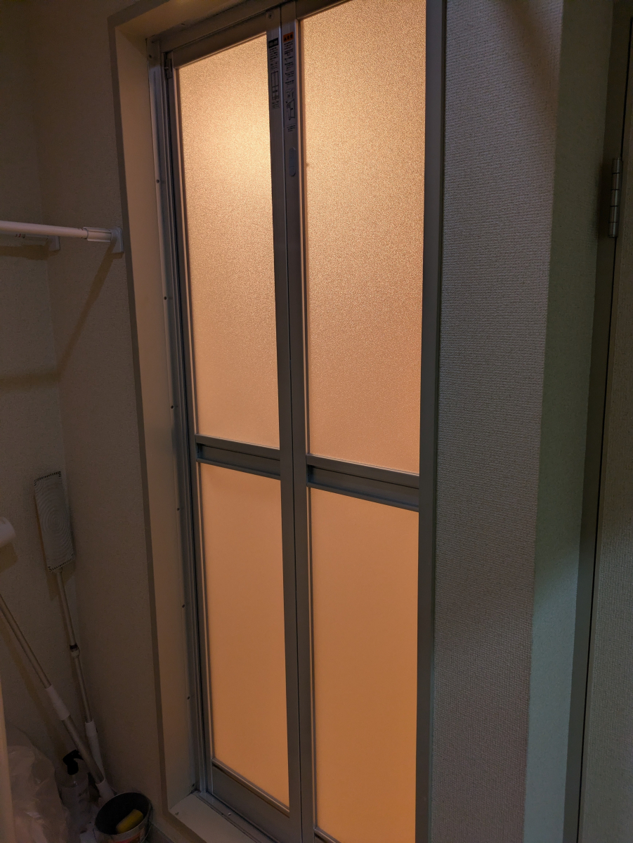 MADOORの【目黒区】壊れてしまった浴室折戸交換🚪🛁（浴室折戸リシェント）の施工後の写真1