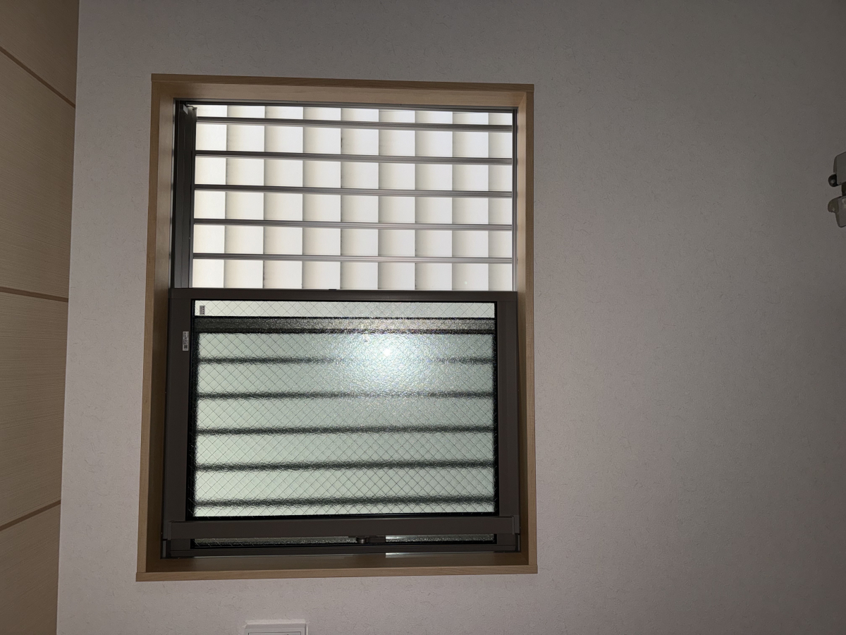 MADOORの【大田区】和室にお勧め！リアルな和紙調風ガラス（内窓インプラス）の施工前の写真1