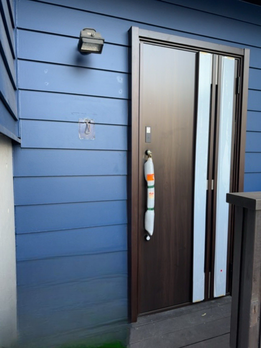 MADOORの【世田谷区区】古くていろんな箇所が気になるためフルリフォームを検討🏠（玄関ドアリシェント）の施工後の写真1