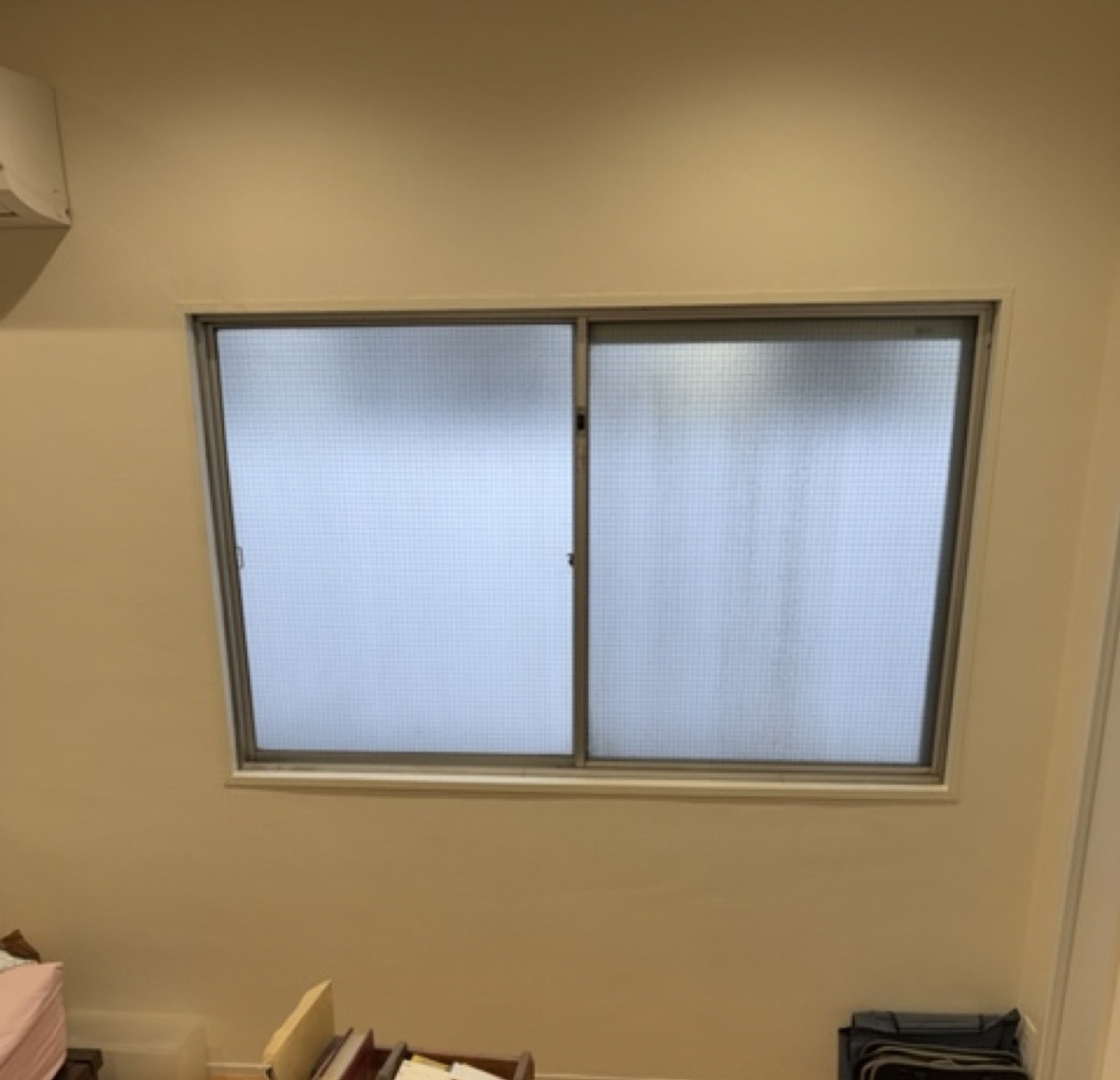 MADOORの【渋谷区】外からの視線が気になる🙈（内窓インプラス）の施工前の写真2