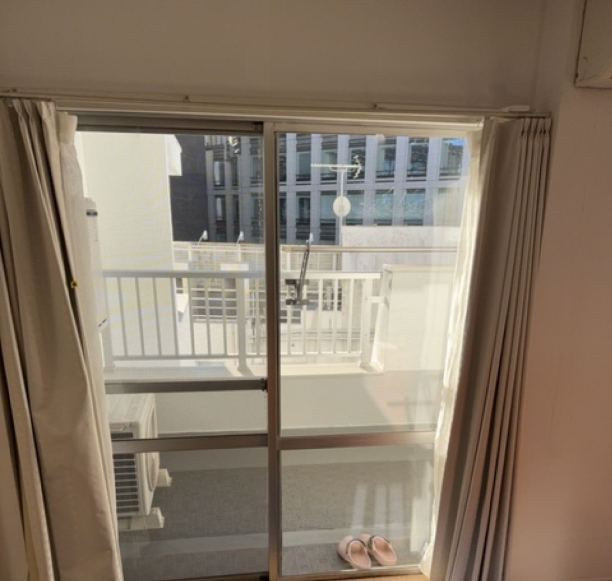 MADOORの【品川区】補助金利用でお気軽に防音対策！（取替窓リプラスマンション用）の施工前の写真3