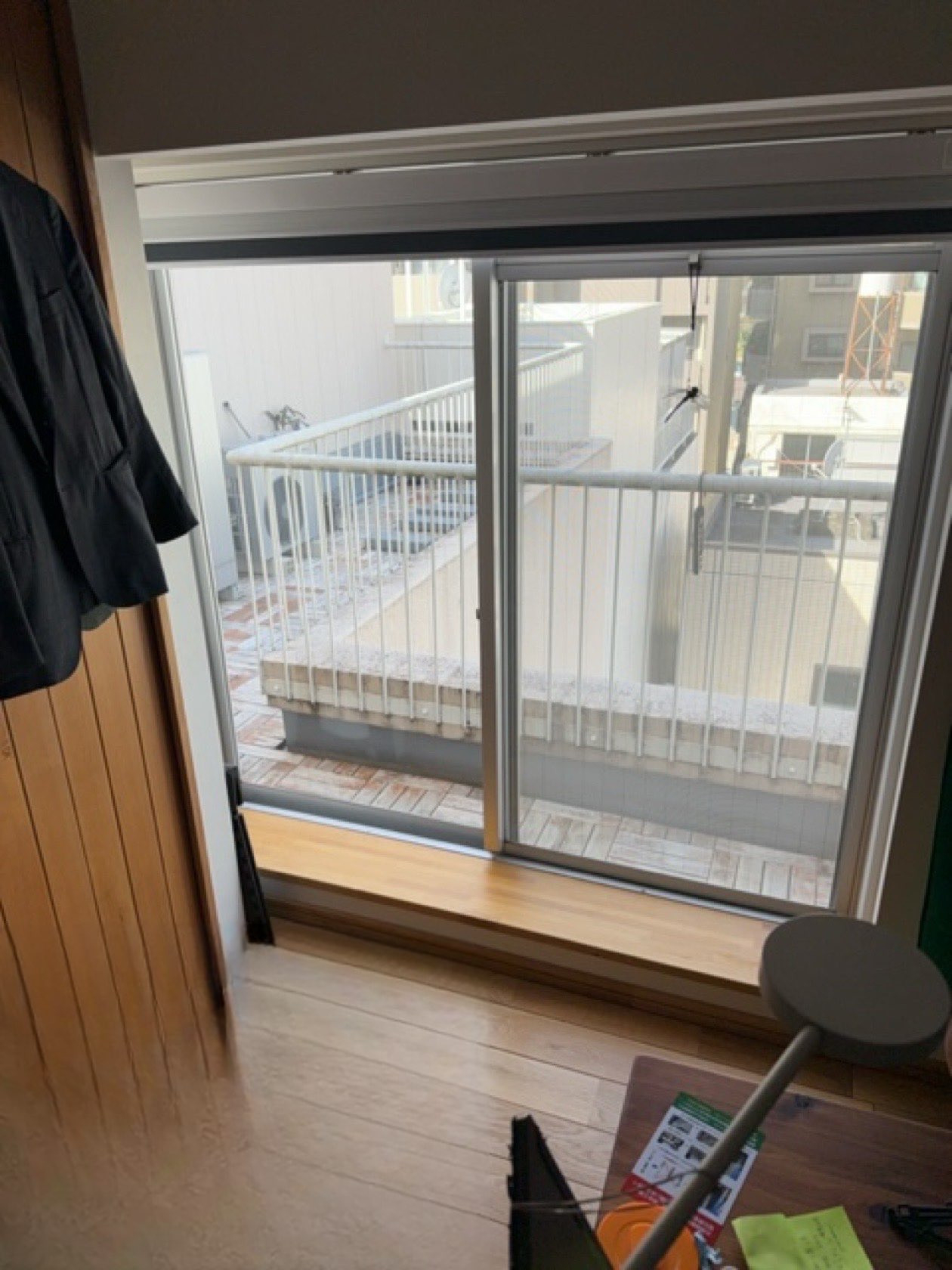 MADOORの【渋谷区】防犯ガラスと内窓で防犯対策🏢（窓交換リプラスマンション用・内窓インプラス）の施工前の写真1