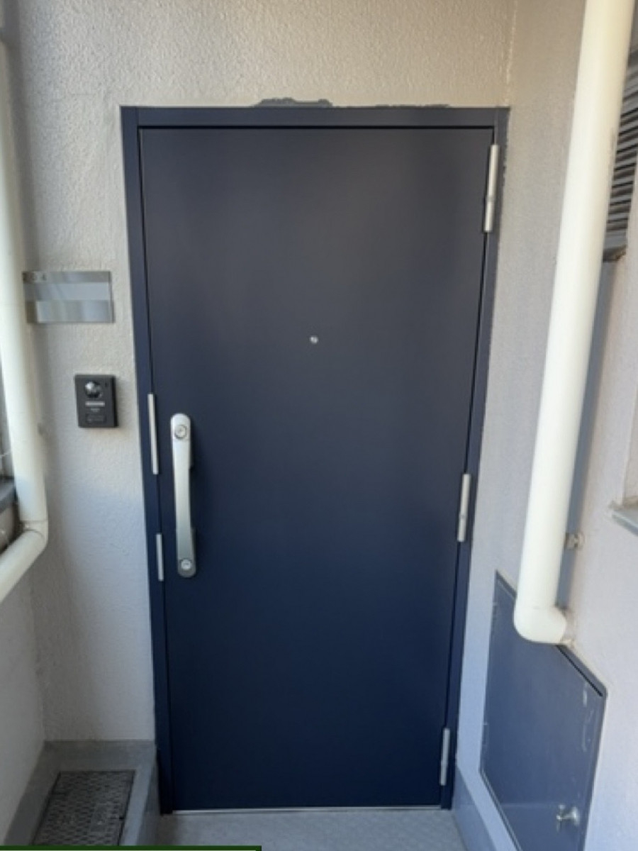 MADOORの【港区】窓交換後追加で玄関ドア交換も🏢（リシェントマンションドア）の施工後の写真1