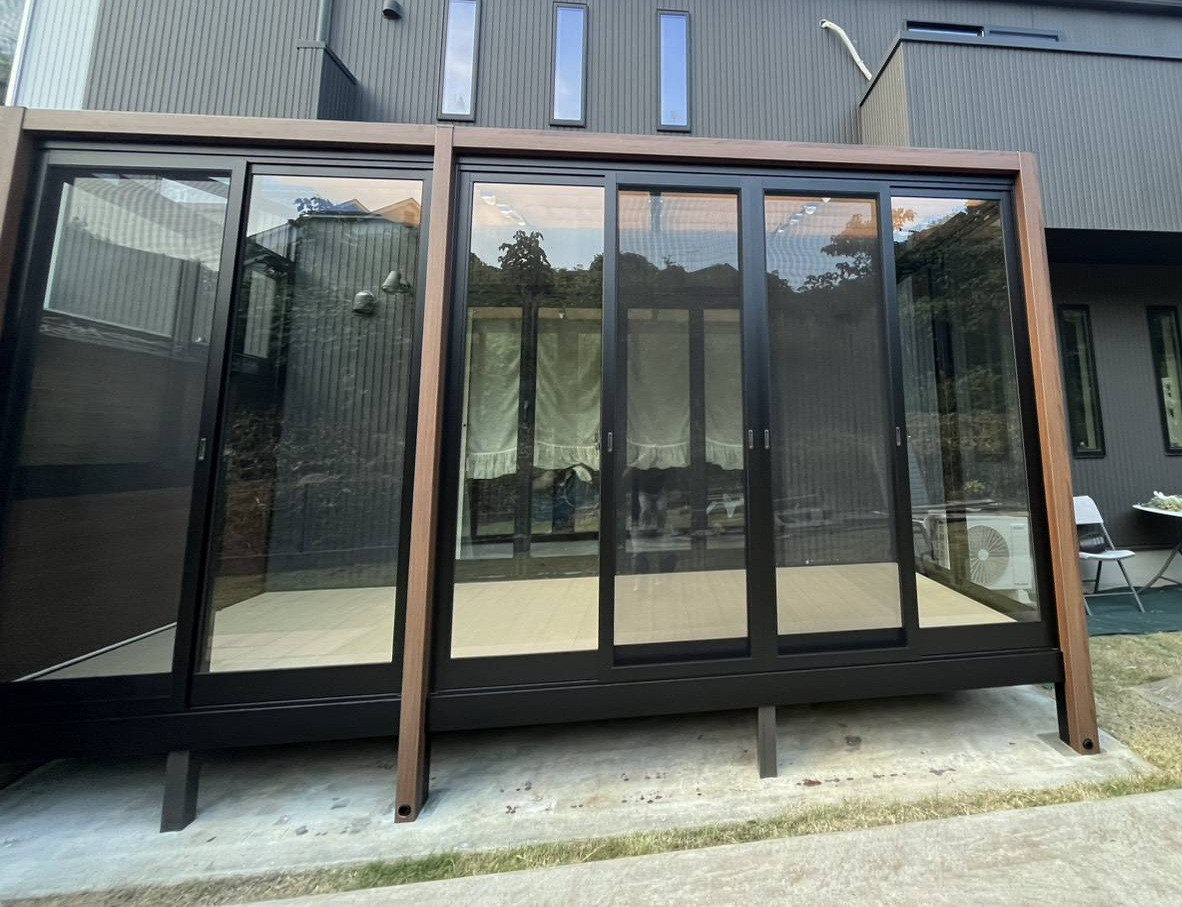 上廣トーヨー住器 E＆Rプロの季節の光に包まれる、心地よい庭リビング★ガーデンルームGF【糟屋郡粕屋町】の施工後の写真1