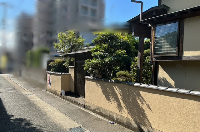 上廣トーヨー住器 E＆Rプロの利便性をとことん追求★スロープで安心安全★駐車場拡張リフォーム【福岡市南区】の施工前の写真1