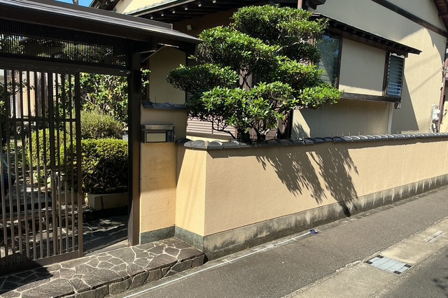 上廣トーヨー住器 E＆Rプロの利便性をとことん追求★スロープで安心安全★駐車場拡張リフォーム【福岡市南区】の施工前の写真2