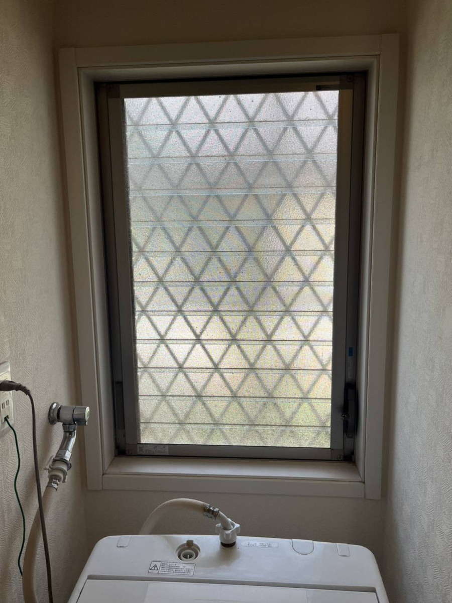 上廣トーヨー住器 E＆Rプロの寒すぎるトイレ・洗面・浴室を春のうちに快適＆安心リフォーム【小郡市】の施工前の写真2