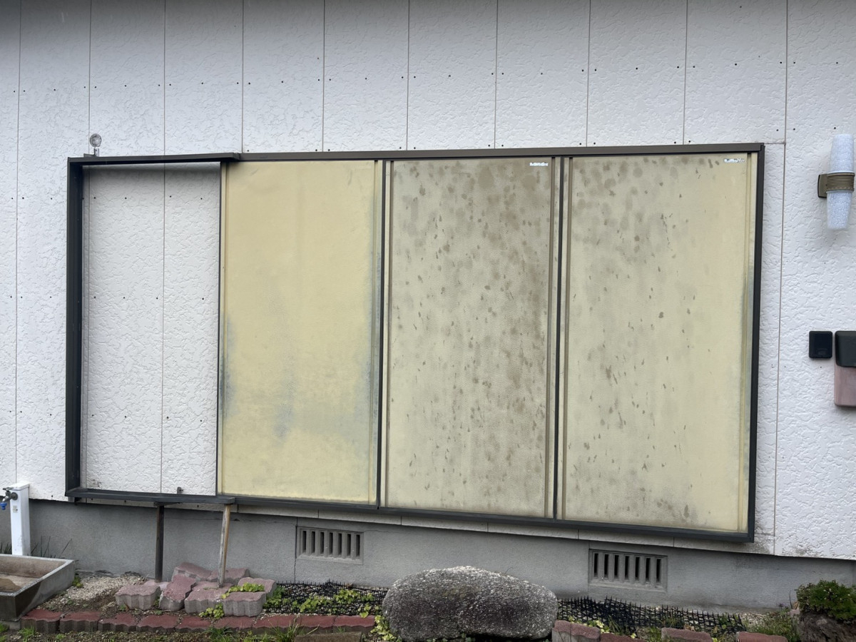 上廣トーヨー住器 E＆Rプロのリフォームシャッターなら外壁はそのまま簡単施工【福岡市早良区】の施工前の写真1