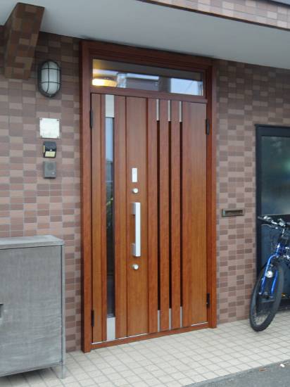 北硝トーヨー住器のリフォーム玄関ドア工事施工事例写真1