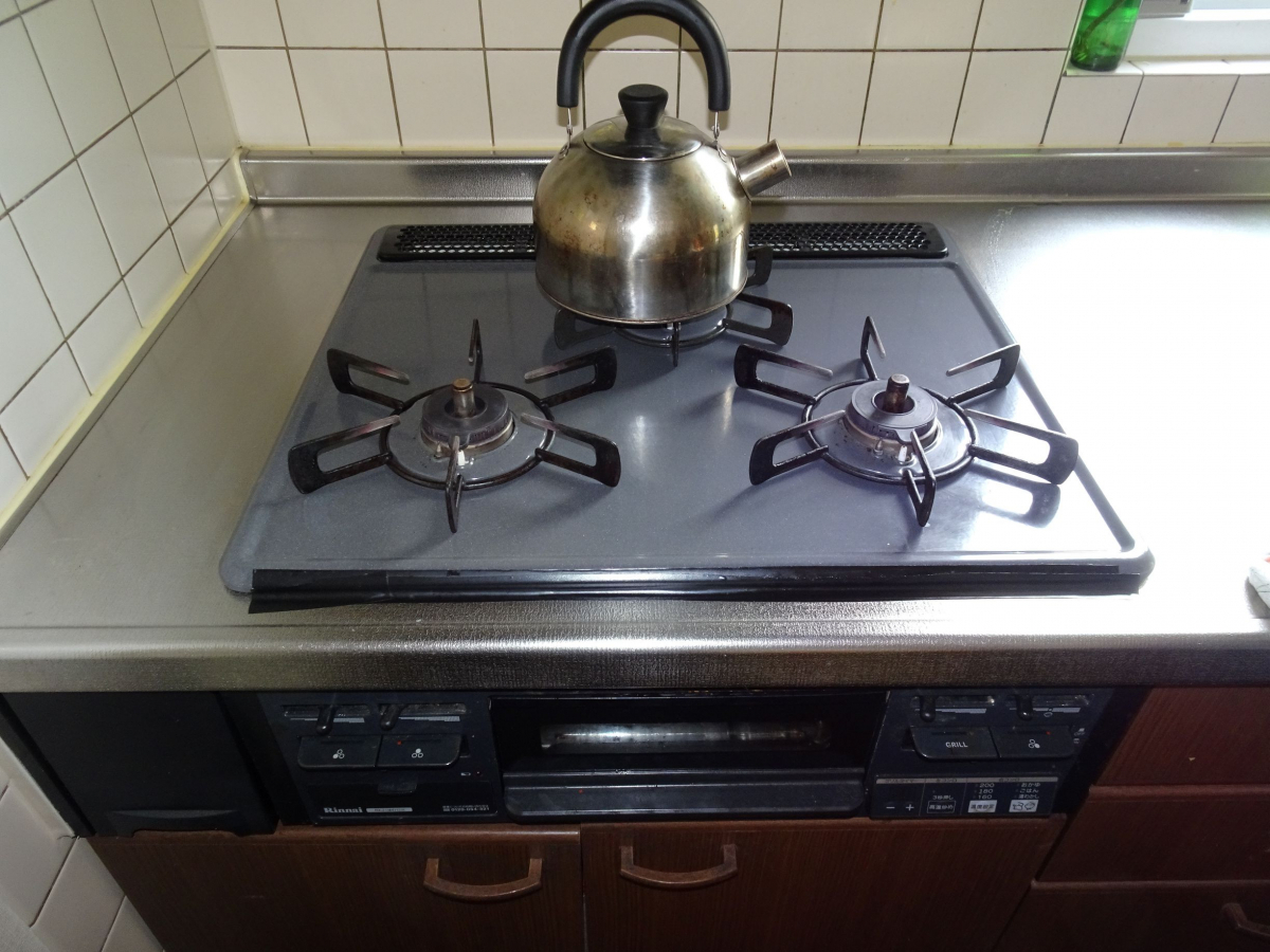 Live a Life(リブアライフ）のキッチンは機能的に掃除し易くの施工前の写真2