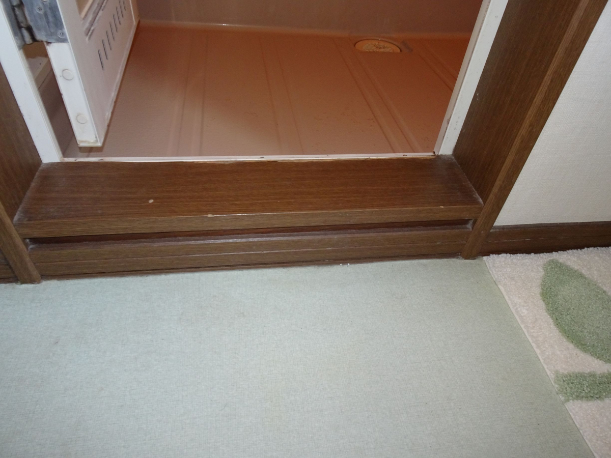 Live a Life(リブアライフ）の安全で快適な入浴生活の施工前の写真2