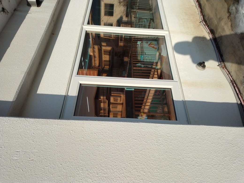 下川原アルミ工業のガラスの色のご紹介の施工後の写真2