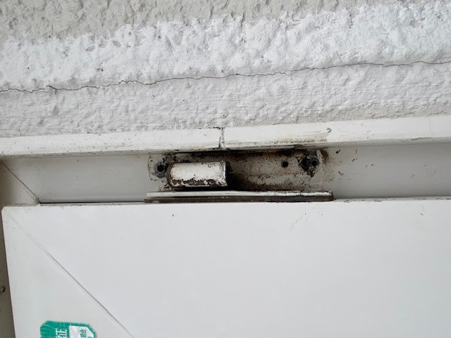 下川原アルミ工業のサッシの交換を考える前にの施工前の写真1