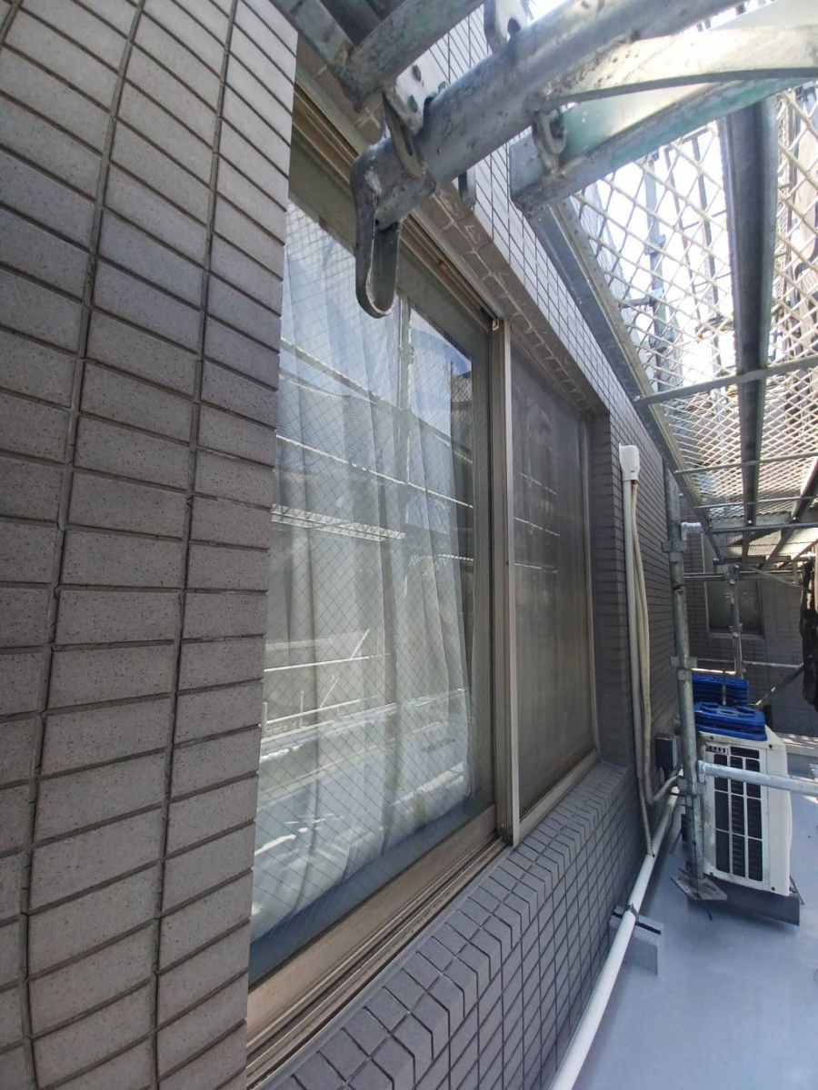 城南ケンソーの【品川区】面格子施工事例の施工前の写真1
