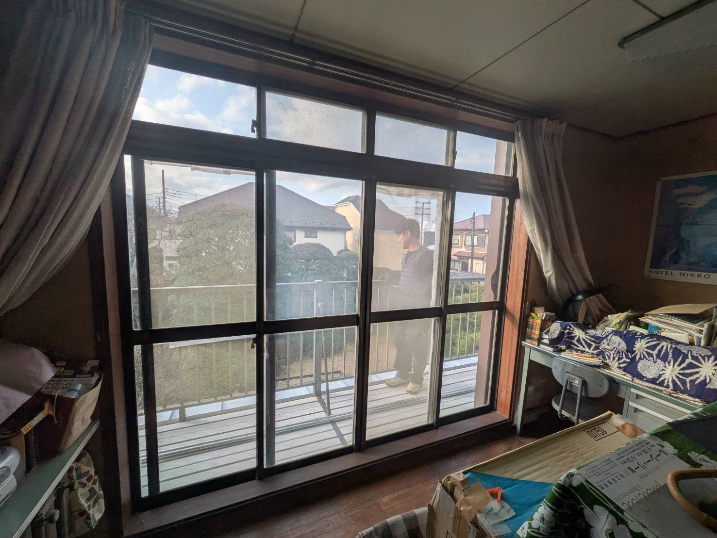 はやぶさアルミのカバー工法でお得に断熱、防犯リフォーム！の施工前の写真1