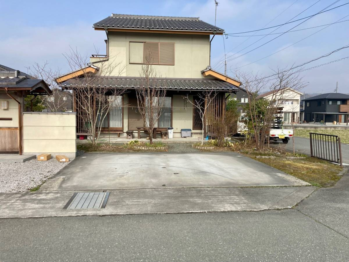 湖西トーヨー住器の大雪から愛車を守るカーポート🎵の施工後の写真2