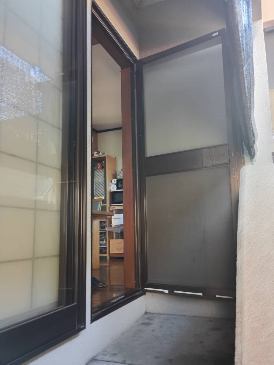 匠のリシェント勝手口ドア　採風の施工前の写真2