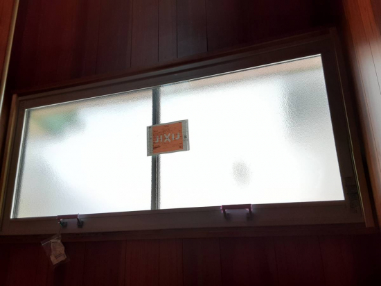八戸トーヨー住器のはめころし（FIX窓）の内窓施工事例写真1