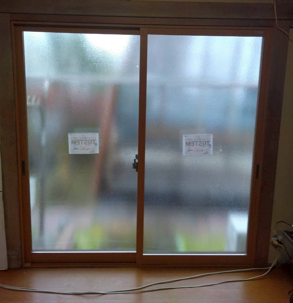 八戸トーヨー住器の八戸市🌟 LIXILインプラスで「結露の悩み」と「冬の寒さ」を解決！先進的窓リノベを活用！の施工後の写真1