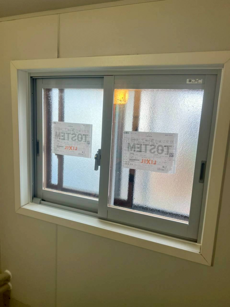 八戸トーヨー住器の🏠❄️ 八戸市で実感！LIXIL「インプラス」で冬の寒さ・結露対策は完璧！快適な住宅兼事務所を実現✨の施工後の写真2