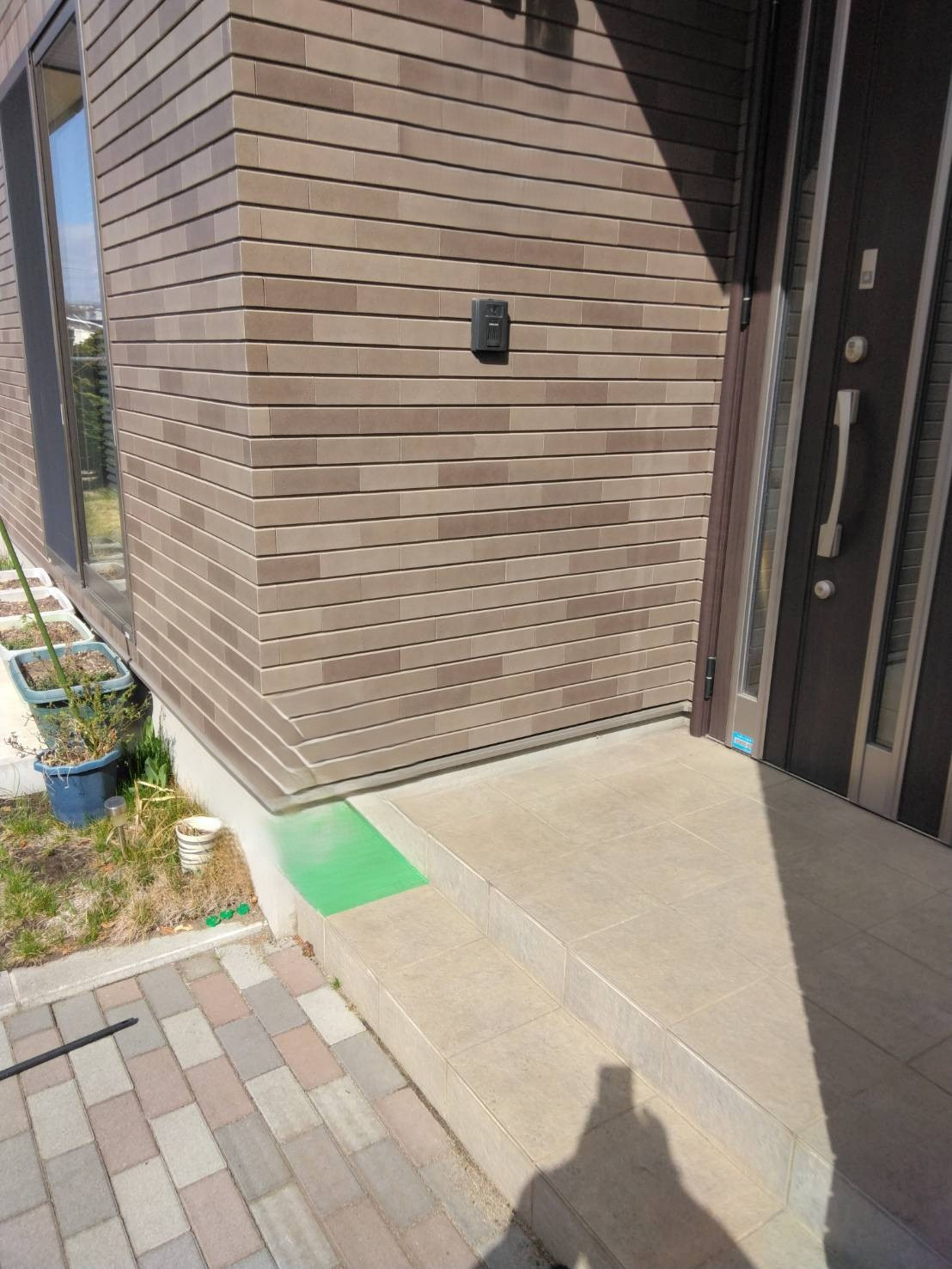 八戸トーヨー住器のLIXIL「グリップライン」で、家族みんなが歩きやすいお家へ大変身！の施工前の写真1