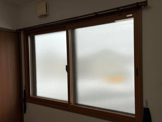 八戸トーヨー住器の自宅の窓に内窓の取り付けで断熱性と防音性UP！！施工事例写真1