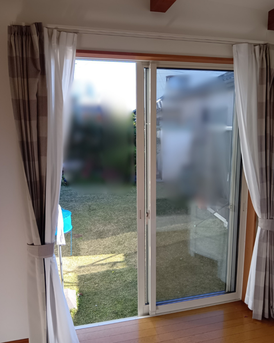 粕谷の【先進的窓リノベ2026事業】内窓リフォームの補助額・補助金還元率の実例の施工前の写真1
