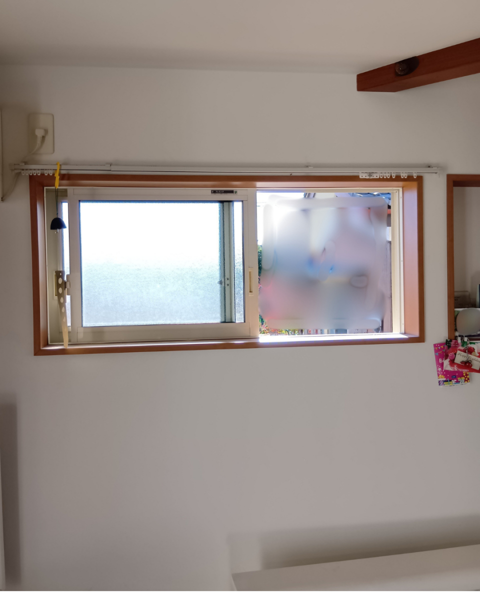 粕谷の【先進的窓リノベ2026事業】内窓リフォームの補助額・補助金還元率の実例の施工前の写真2