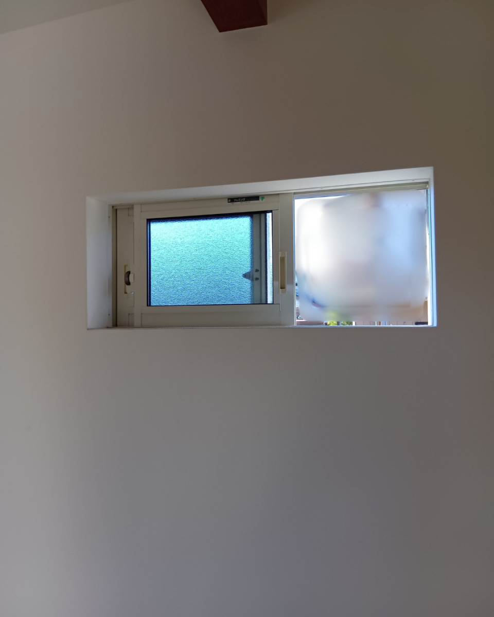 粕谷の【先進的窓リノベ2026事業】内窓リフォームの補助額・補助金還元率の実例の施工前の写真3